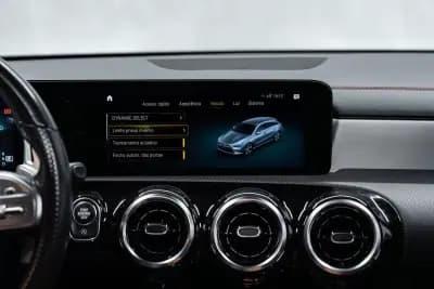 Vendo Mercedes-Benz CLA 180 2022 - 34950 EUR, 67000 km - AUTO.MOTO.pt