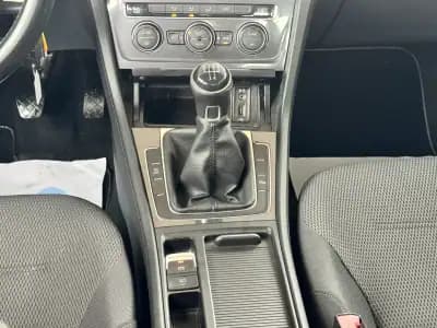 Sell Volkswagen Golf 2017 - 14850 EUR, 162567 km - AUTO.MOTO.pt