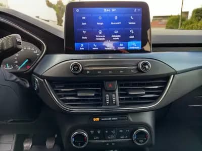 Sell Ford Focus 2021 - 12990 EUR, 167500 km - AUTO.MOTO.pt