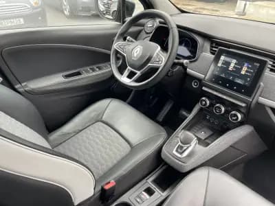 Vendo Renault Zoe 2020 - 15250 EUR, 80651 km - AUTO.MOTO.pt