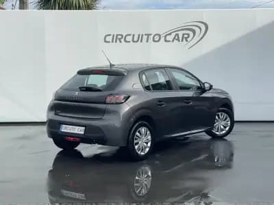 Vendo Peugeot 208 2022 - 12350 EUR, 44738 km - AUTO.MOTO.pt