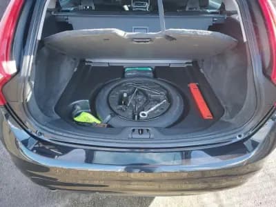 Vendo Volvo V60 2014 - 12900 EUR, 172000 km - AUTO.MOTO.pt