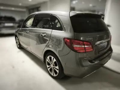 Vendo Mercedes-Benz B 200 2015 - 15500 EUR, 157500 km - AUTO.MOTO.pt