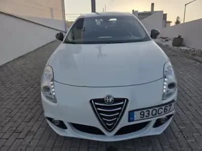 Sell Alfa Romeo Giulietta 2015 - 13500 EUR, 148000 km - AUTO.MOTO.pt