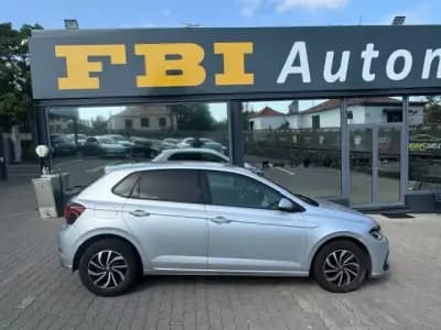 Vendo Volkswagen Polo 2023 - 21900 EUR, 67501 km - AUTO.MOTO.pt