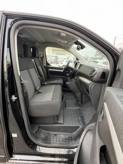 Vendo Toyota Proace Verso 2022 - 24450 EUR, 211000 km - AUTO.MOTO.pt