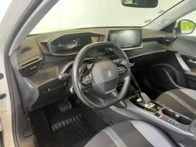 Vendo Peugeot e-2008 2021 - 17000 EUR, 35000 km - AUTO.MOTO.pt