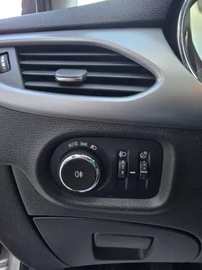 Vendo Opel Astra Sports Tourer 2020 - 9950 EUR, 208000 km - AUTO.MOTO.pt