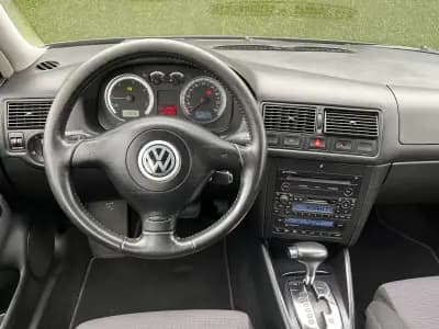 Vendo Volkswagen Golf 2002 - 5900 EUR, 257000 km - AUTO.MOTO.pt