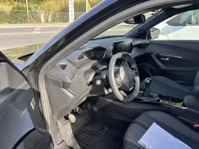 Sell Peugeot 2008 2023 - 21900 EUR, 21376 km - AUTO.MOTO.pt