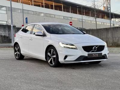 Vendo Volvo V40 2017 - 17990 EUR, 115000 km - AUTO.MOTO.pt