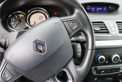 Vendo Renault Mégane Coupe 2014 - 10900 EUR, 202494 km - AUTO.MOTO.pt