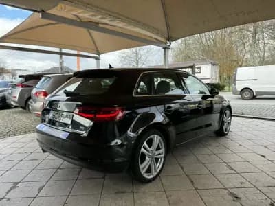 Vendo Audi A3 Sportback 2015 - 17750 EUR, 151869 km - AUTO.MOTO.pt