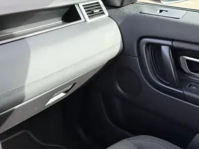 Vendo Land Rover Discovery Sport 2015 - 15900 EUR, 166000 km - AUTO.MOTO.pt