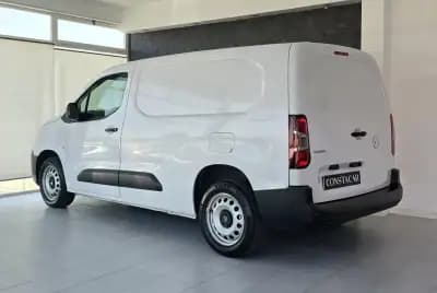 Vendo Opel Combo 2024 - 21900 EUR, 11972 km - AUTO.MOTO.pt
