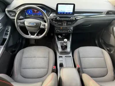 Vendo Ford Kuga 2022 - 24990 EUR, 67592 km - AUTO.MOTO.pt