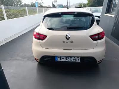 Sell Renault Clio 2017 - 10900 EUR, 135702 km - AUTO.MOTO.pt