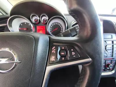 Vendo Opel Astra Sports Tourer 2011 - 6750 EUR, 226000 km - AUTO.MOTO.pt