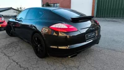 Vendo Porsche Panamera 2011 - 29900 EUR, 190000 km - AUTO.MOTO.pt