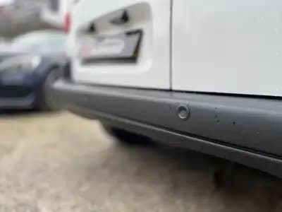 Sell Peugeot Partner 1.6 BlueHdi 3 Lug 2018 - 9800 EUR, 200000 km - AUTO.MOTO.pt