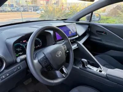 Vendo Toyota C-HR 2023 - 33750 EUR, 30087 km - AUTO.MOTO.pt