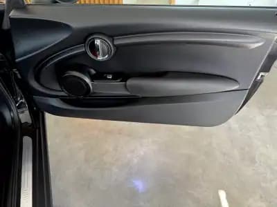 Vendo MINI One 2016 - 12999 EUR, 132000 km - AUTO.MOTO.pt