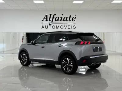 Vendo Peugeot 2008 2021 - 17990 EUR, 99850 km - AUTO.MOTO.pt