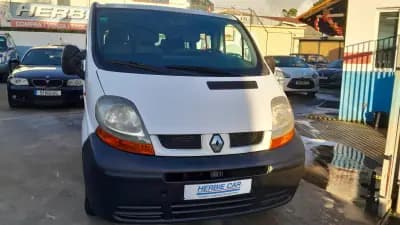 Vendo Renault Trafic 2006 - 11900 EUR, 211000 km - AUTO.MOTO.pt