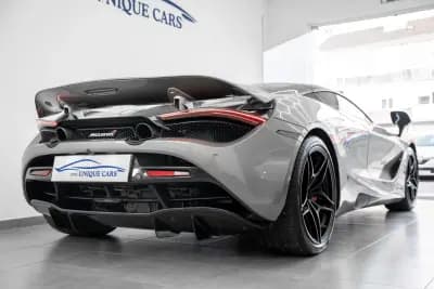 Vendo McLaren 720 2019 - 275000 EUR, 17500 km - AUTO.MOTO.pt