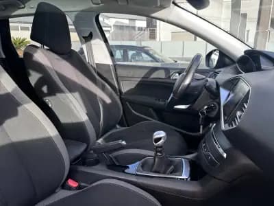 Sell Peugeot 308 SW 2016 - 8900 EUR, 200000 km - AUTO.MOTO.pt