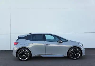 Vendo Cupra Born 2024 - 32400 EUR, 12000 km - AUTO.MOTO.pt