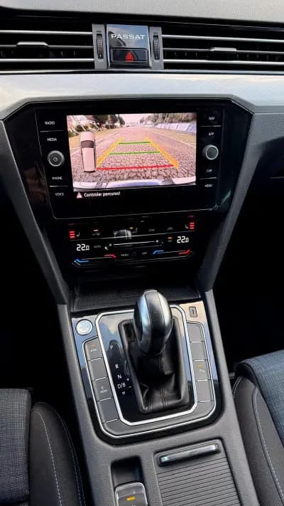 Vendo Volkswagen Passat Variant 2021 - 20900 EUR, 148000 km - AUTO.MOTO.pt
