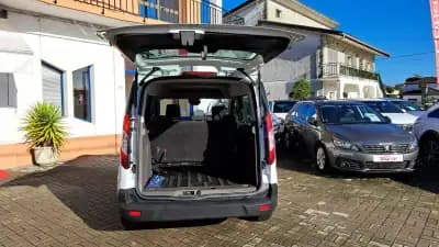 Vendo Ford Transit Connect 2019 - 16900 EUR, 240235 km - AUTO.MOTO.pt