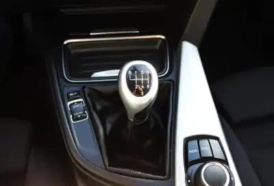 Vendo BMW 318 2013 - 14900 EUR, 154000 km - AUTO.MOTO.pt