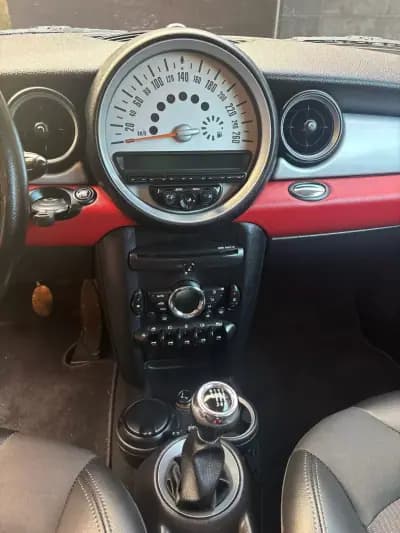 Vendo MINI One 2011 - 9750 EUR, 167000 km - AUTO.MOTO.pt