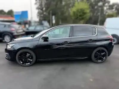 Sell Peugeot 308 2018 - 15900 EUR, 217000 km - AUTO.MOTO.pt