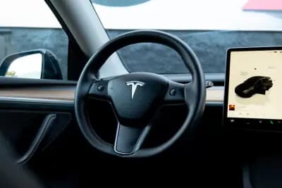 Vendo Tesla Model Y 2022 - 38900 EUR, 54000 km - AUTO.MOTO.pt