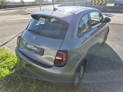 Vendo Fiat 500e 2021 - 15995 EUR, 32834 km - AUTO.MOTO.pt