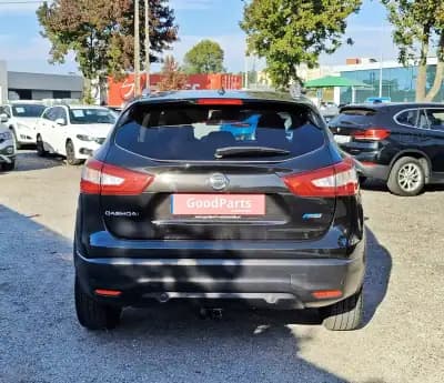 Sell Nissan Qashqai 2016 - 16500 EUR, 146464 km - AUTO.MOTO.pt
