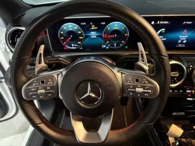 Vendo Mercedes-Benz A 180 2020 - 25499 EUR, 132000 km - AUTO.MOTO.pt