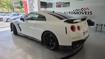 Sell Nissan GT-R 2017 - 149900 EUR, 50238 km - AUTO.MOTO.pt