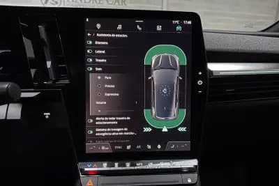 Vendo Renault Mégane E-Tech 2023 - 24450 EUR, 60913 km - AUTO.MOTO.pt