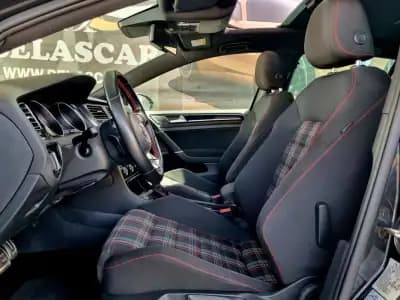 Vendo Volkswagen Golf 2015 - 22490 EUR, 108000 km - AUTO.MOTO.pt