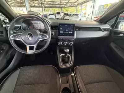 Sell Renault Clio 2022 - 15500 EUR, 77463 km - AUTO.MOTO.pt