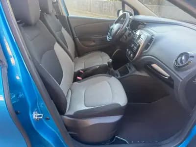 Vendo Renault Captur 2014 - 8990 EUR, 178000 km - AUTO.MOTO.pt