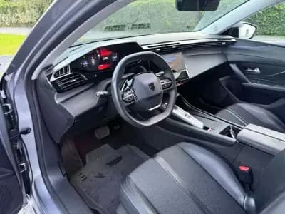 Vendo Peugeot 308 2022 - 21999 EUR, 128000 km - AUTO.MOTO.pt