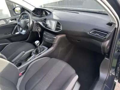 Sell Peugeot 308 SW 2016 - 8900 EUR, 200000 km - AUTO.MOTO.pt