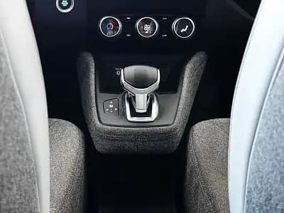 Vendo Renault Zoe 2020 - 16500 EUR, 105000 km - AUTO.MOTO.pt