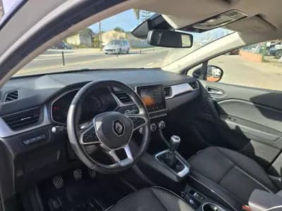 Vendo Renault Captur 2022 - 16950 EUR, 85537 km - AUTO.MOTO.pt