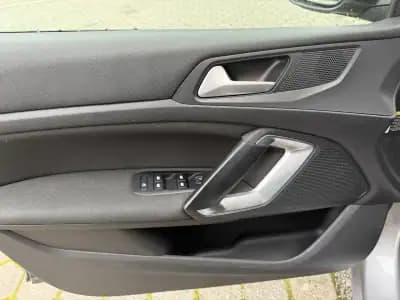 Sell Peugeot 308 SW 2020 - 17900 EUR, 124000 km - AUTO.MOTO.pt